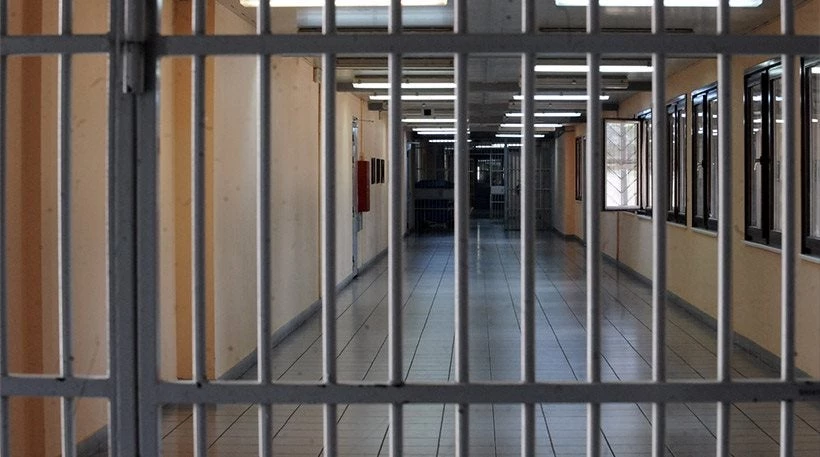 Πρωτοφανές!Αλβανοί μαστίγωσαν σωφρονιστικό υπάλληλο στις φυλακές-Απέκρυψε το συμβάν το υπ. Δικαιοσύνης!